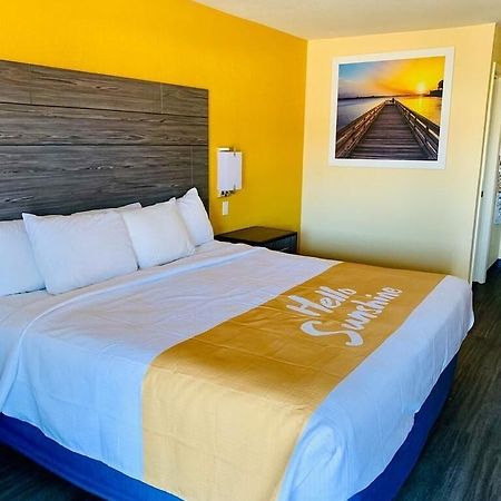 Days Inn By Wyndham Okmulgee Exterior photo