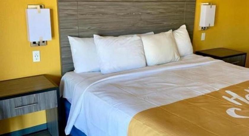 Days Inn By Wyndham Okmulgee Exterior photo